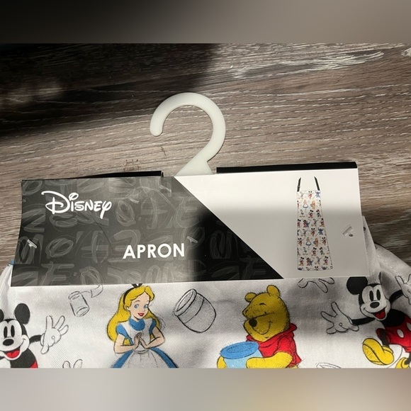 Disney Character Kitchen Apron Features Mickey Minnie Donald Winnie Alice Stitch - Picture 3 of 8